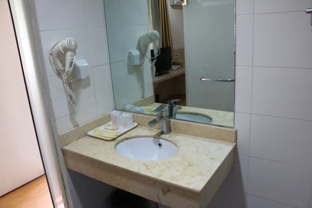 Yixin Business Hotel قوانغتشو المظهر الخارجي الصورة