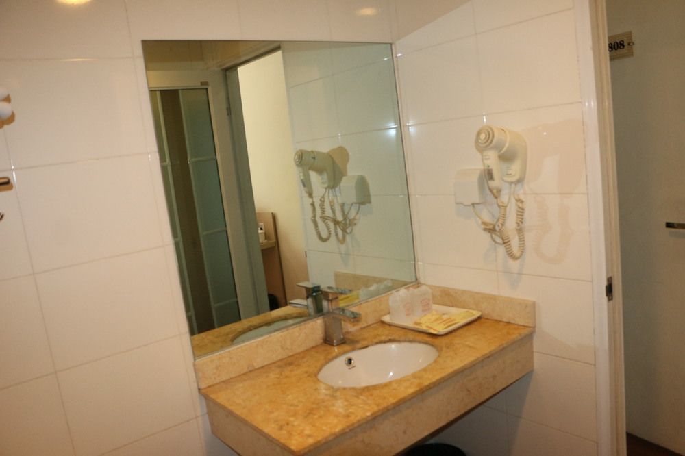 Yixin Business Hotel قوانغتشو المظهر الخارجي الصورة